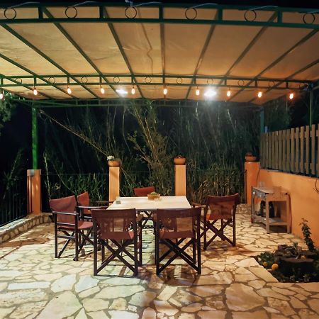 Eleni'S Traditional House In Agrafi Agrafoi Exterior photo