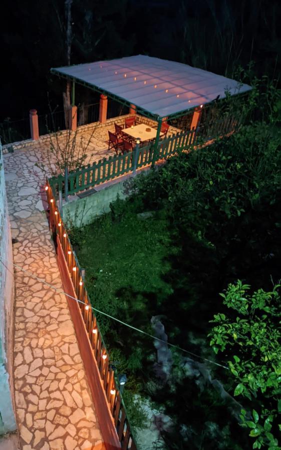 Eleni'S Traditional House In Agrafi Agrafoi Exterior photo
